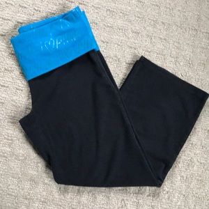 VS Pink Capri yoga pants